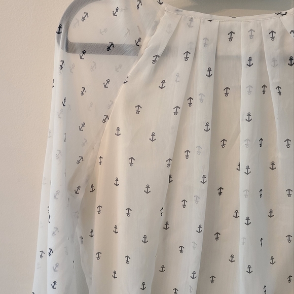 Vero Moda blouse size XS-S - Picture 8 of 10